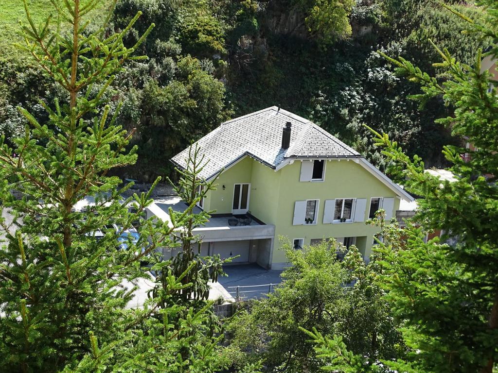 Ferienhaus Gruener Heinrich Andermatt Exterior photo